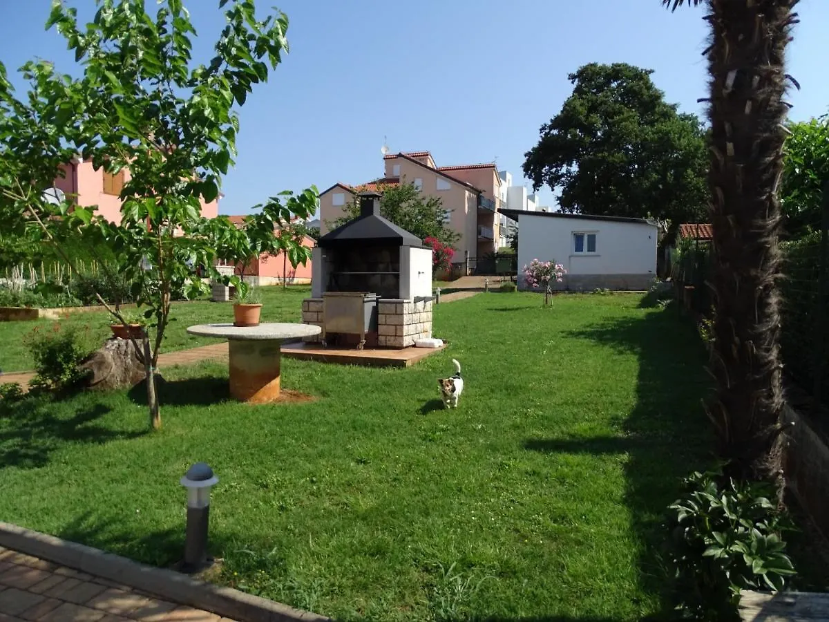 Olga Apartment Near The Beach Novigrad Istria 0*,  Croazia